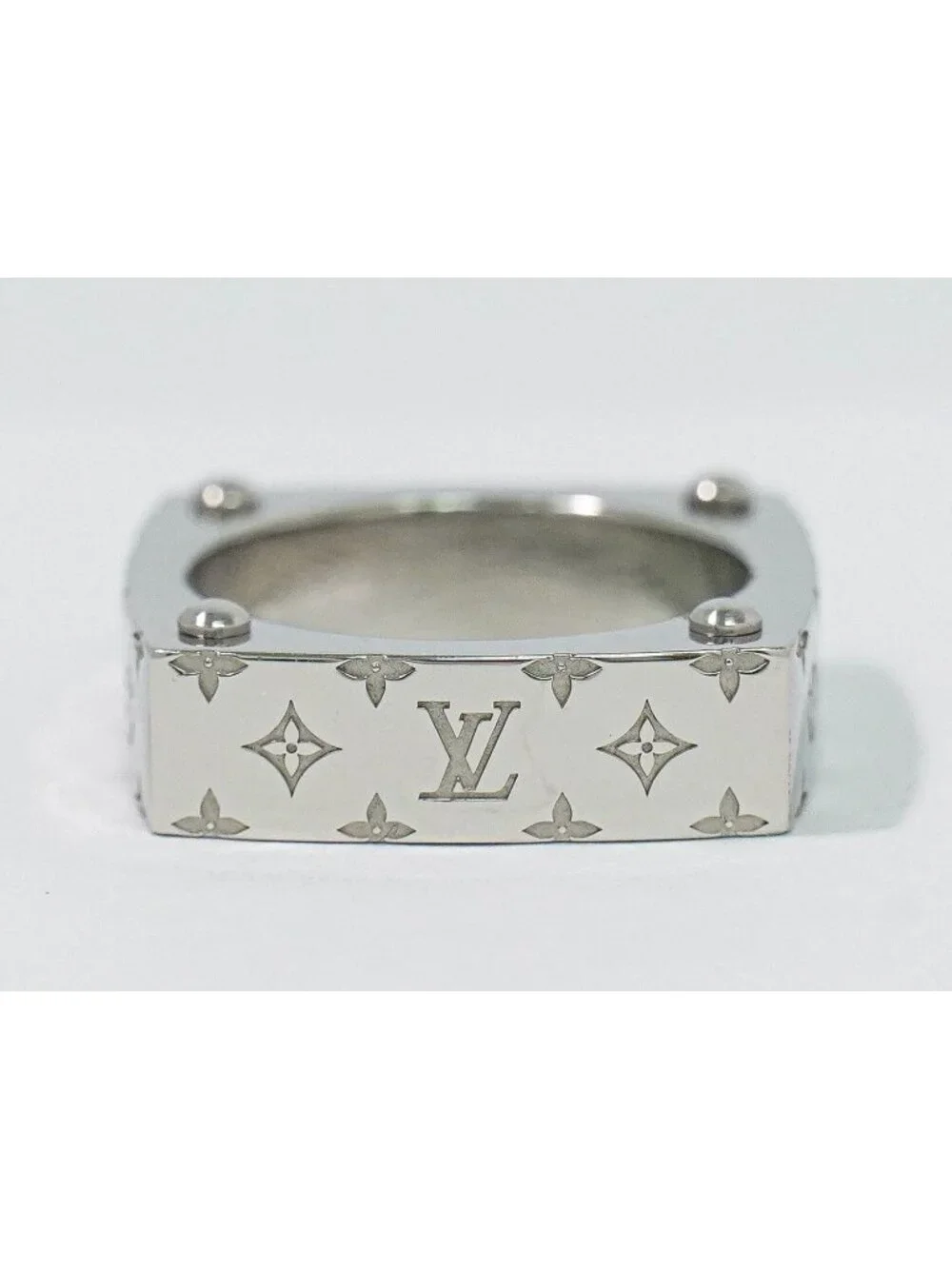 Louis Vuitton LV Ring Monogram Gold M Metal Silver - Picture 4 of 10